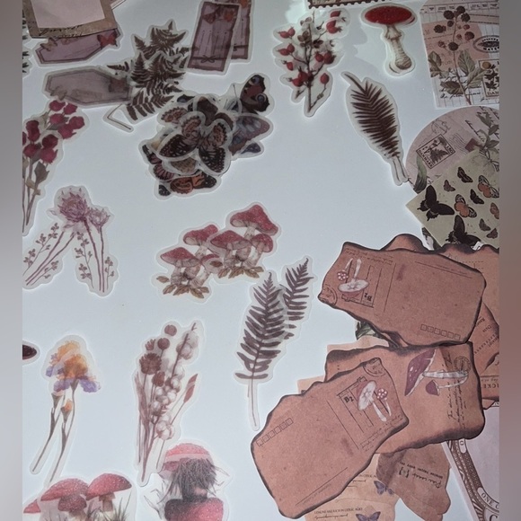 120Pieces Vintage Scrapbook Supplies Pack for Junk Journal Planners DIY Paper - Picture 6 of 8